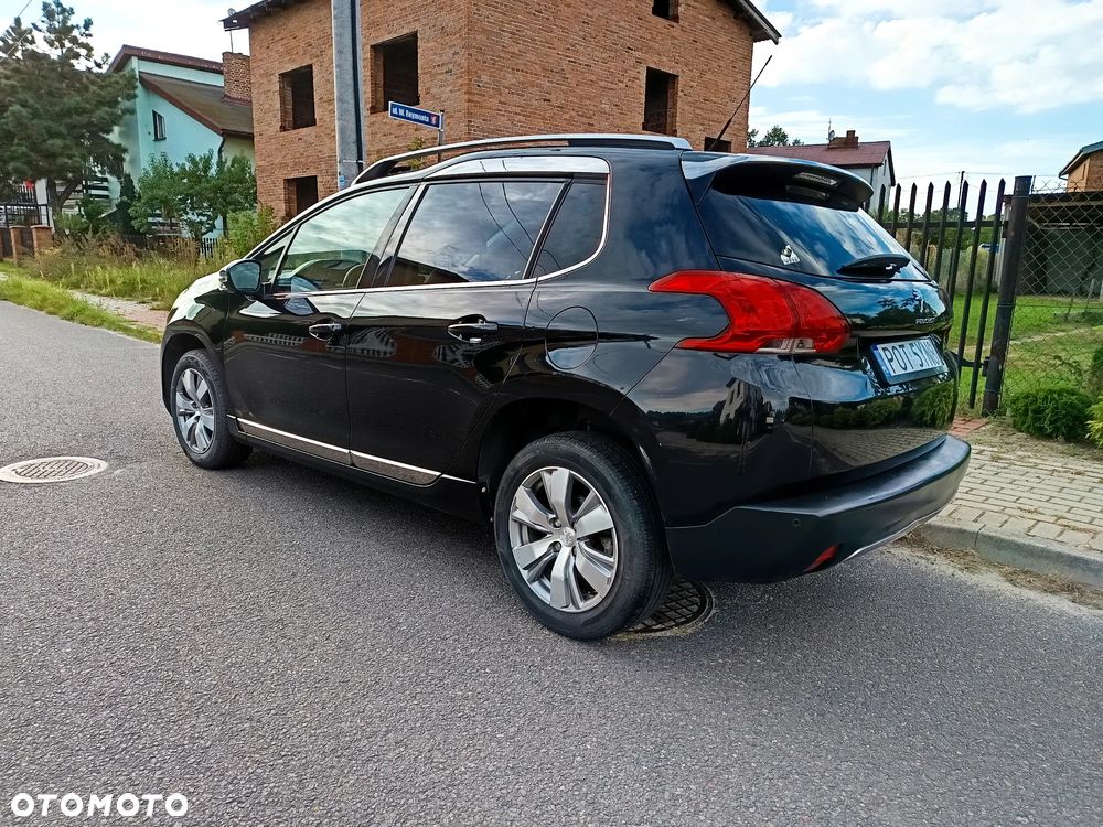 Peugeot 2008 1.6 e-HDi Allure S&S - 4