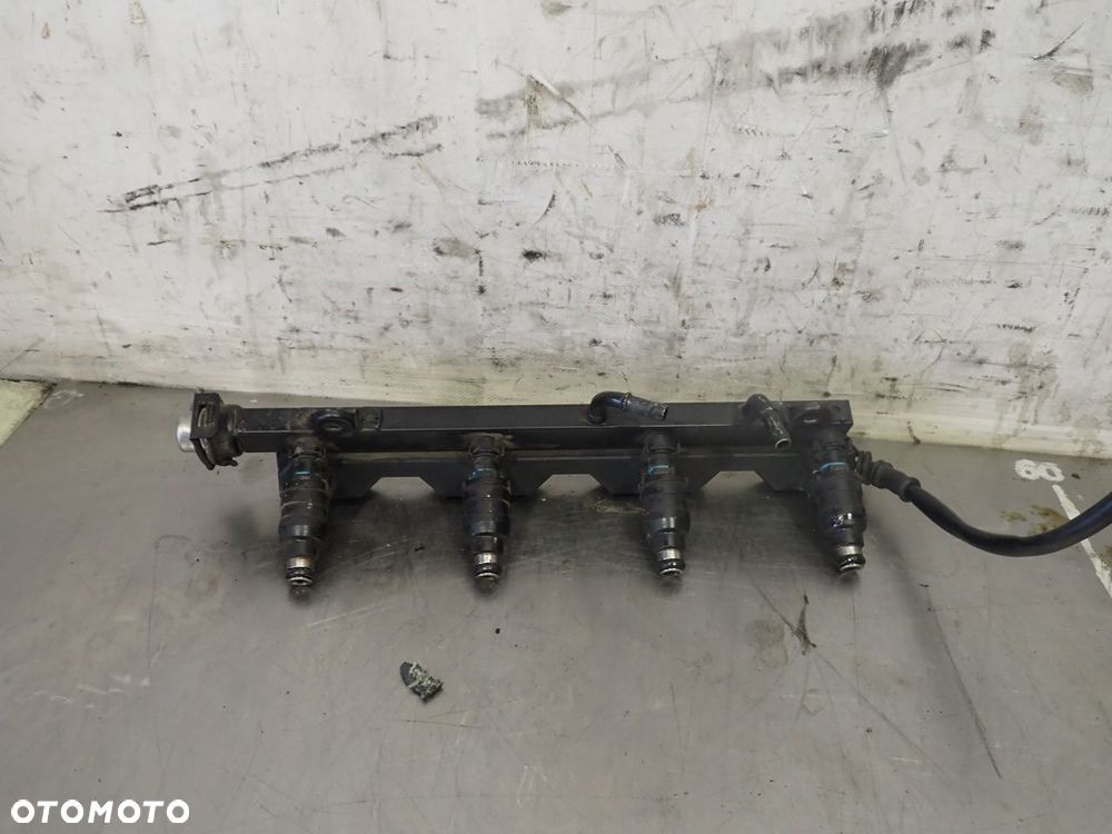 LISTWA WTRYSKOWA BMW E36 316I 1734355 - 1