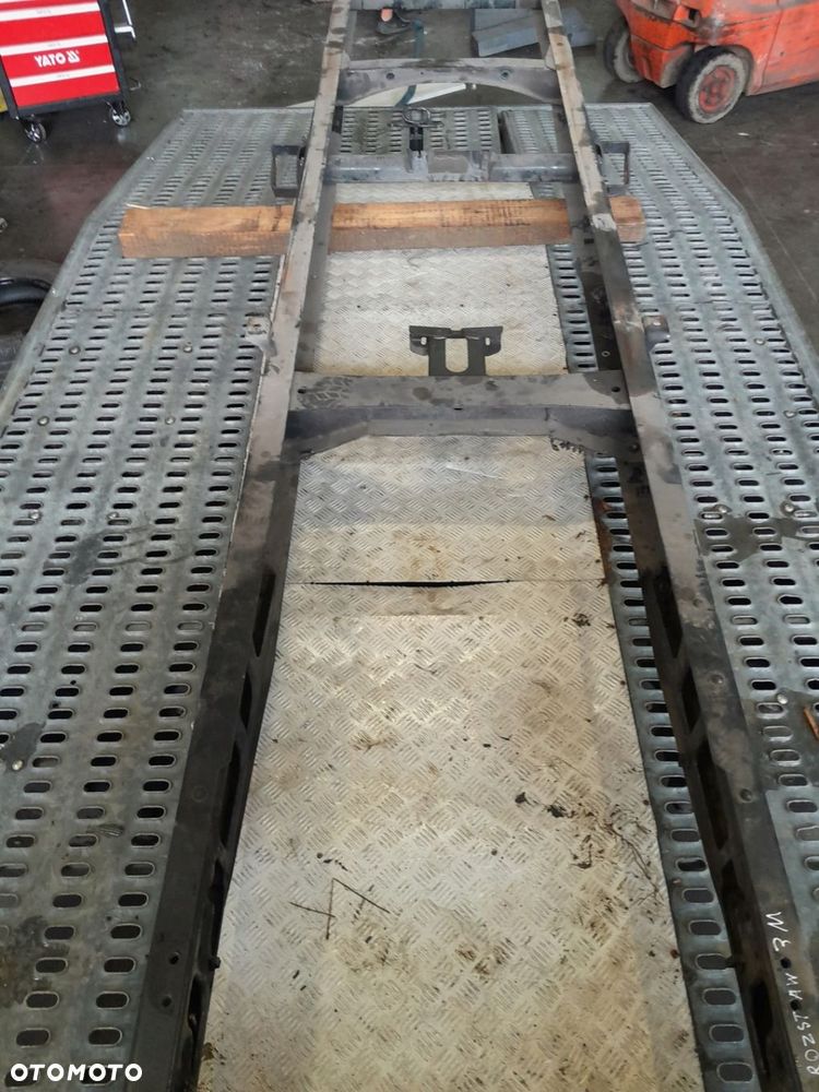 RAMA IVECO DAILY IV V BLIŹNIAK 06-14 ROZSTAW OSI 300 CM - 4