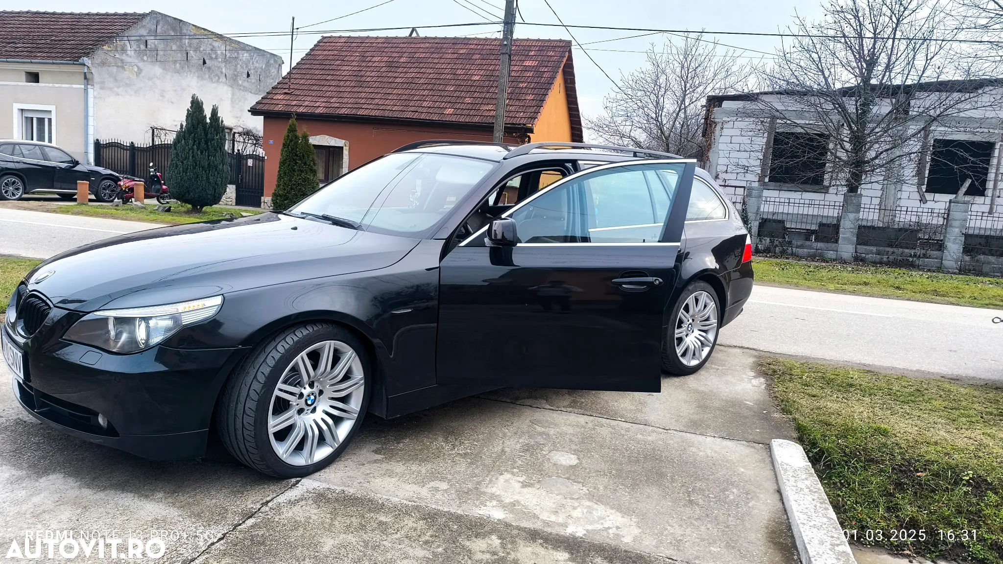 BMW Seria 5 525d Touring Aut. - 4