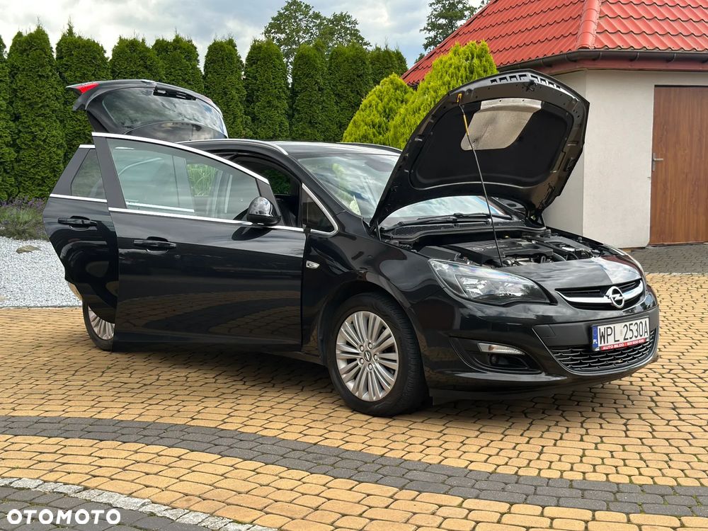 Opel Astra IV 1.6 T SIDI Cosmo S&S - 29
