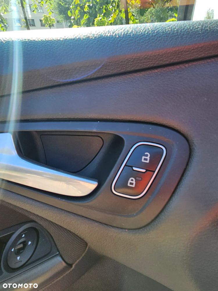 Ford Focus 1.6 SYNC Edition - 10