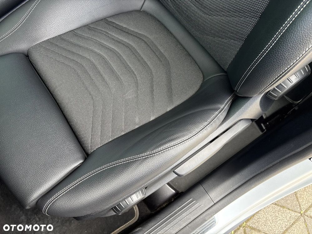 Mercedes-Benz GLB 200 7G-DCT - 14