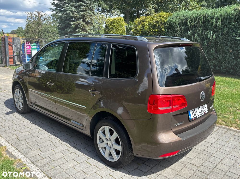 Volkswagen Touran 2.0 TDI DPF BlueMotion Technology Comfortline - 16
