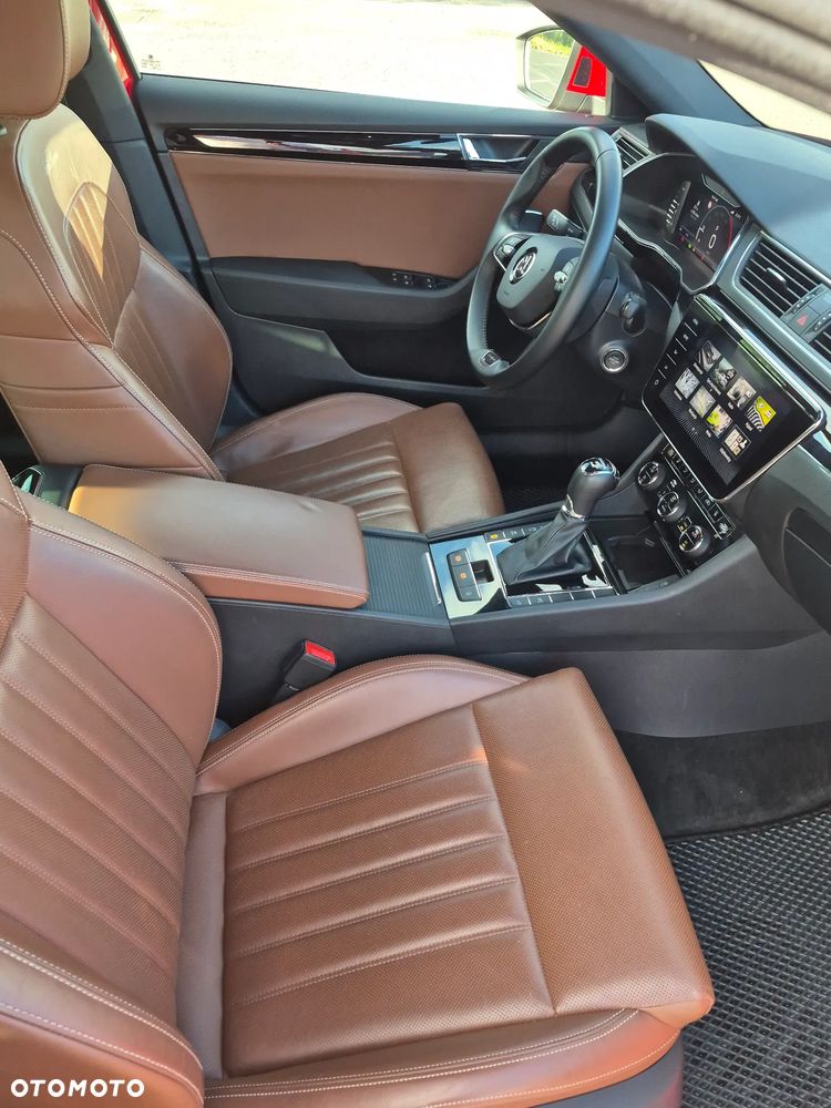 Skoda Superb 2.0 TDI SCR 4x4 L&K DSG - 9