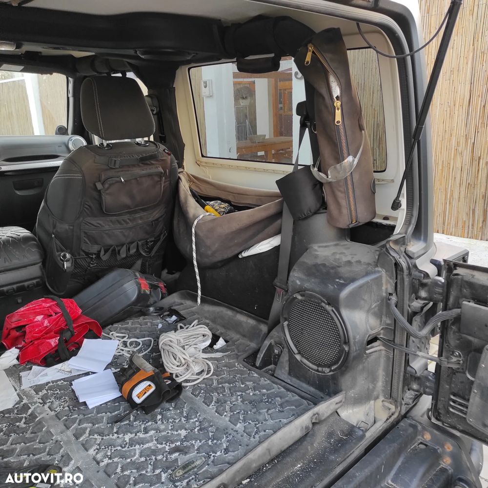 Jeep Wrangler 2.8 CRD AT Rubicon - 11