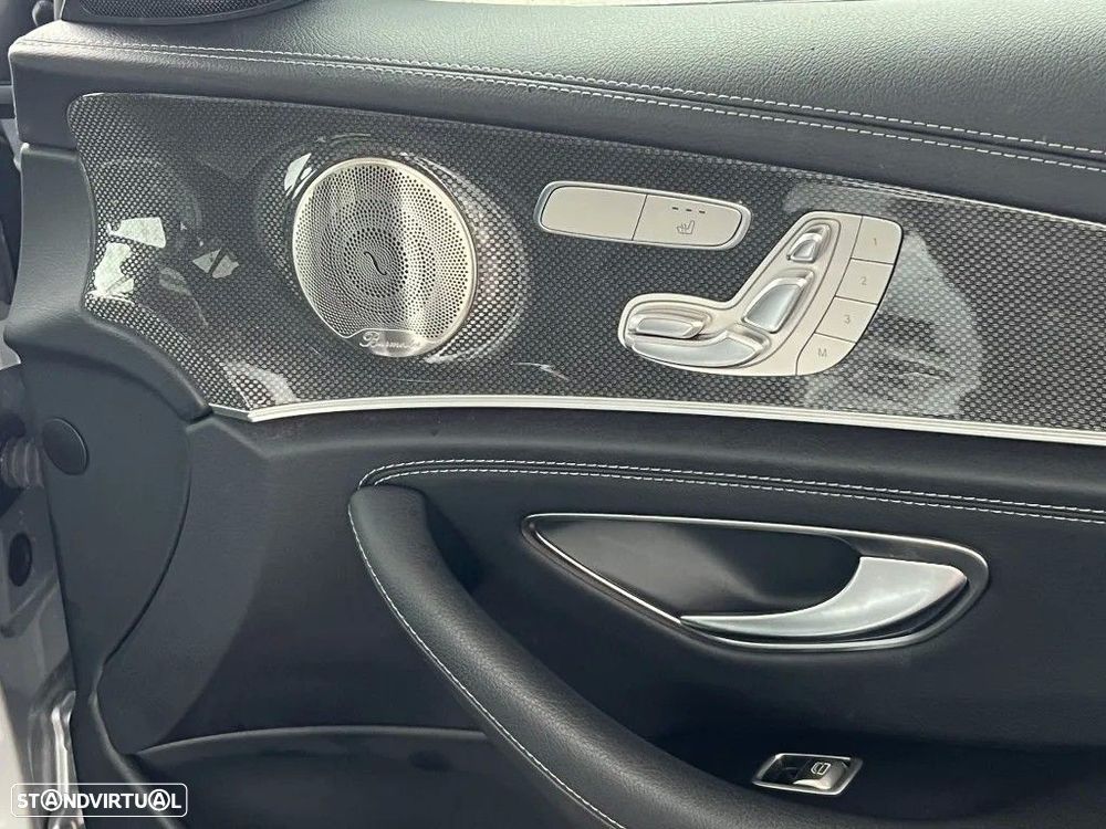 Mercedes-Benz E 300 de AMG Line - 24