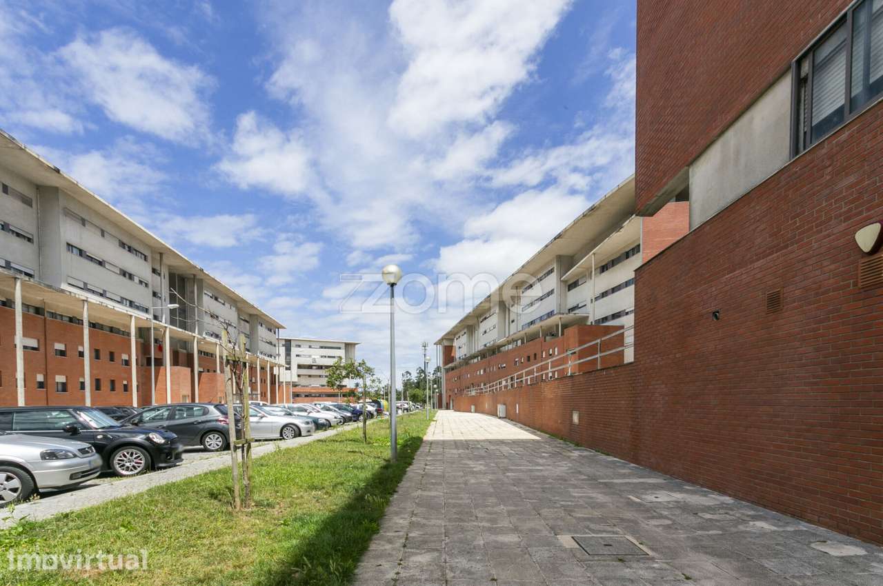 Espaço Comercial com 136 m² | Projeto de Álvaro Siza Vieira | Peraf... - Grande imagem: 5/31