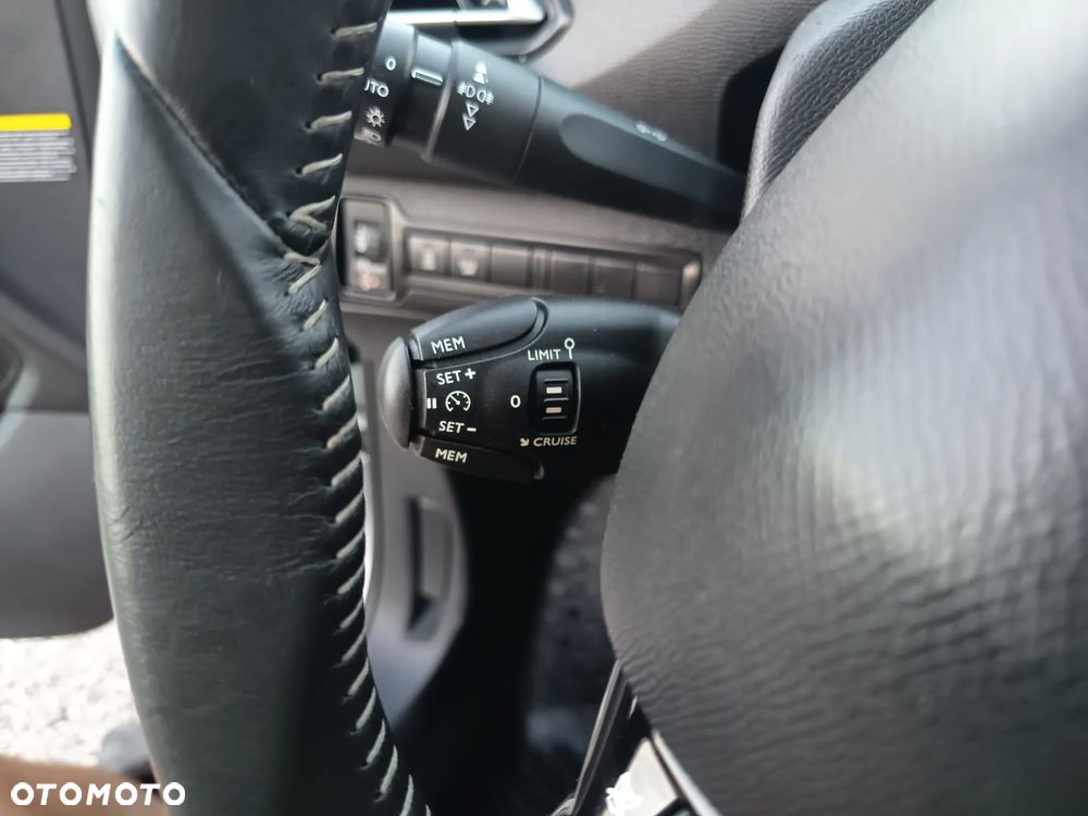 Peugeot 308 BlueHDi 150 EAT6 Stop & Start Allure - 27