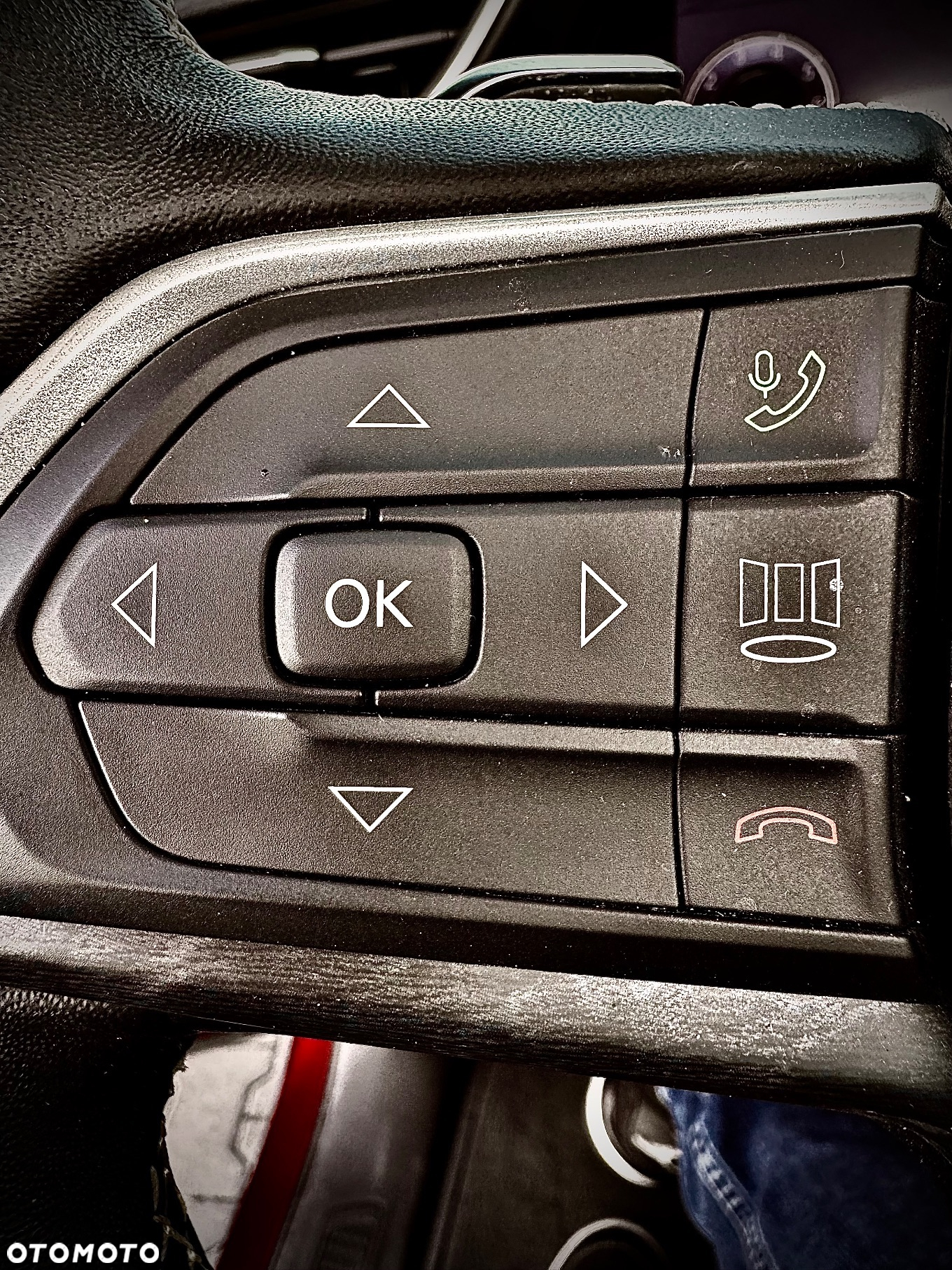 Jeep Grand Cherokee - 21