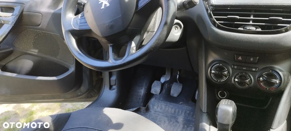 Peugeot 208 1.4 VTi Access - 4