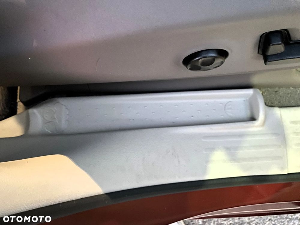Chrysler Pacifica - 34