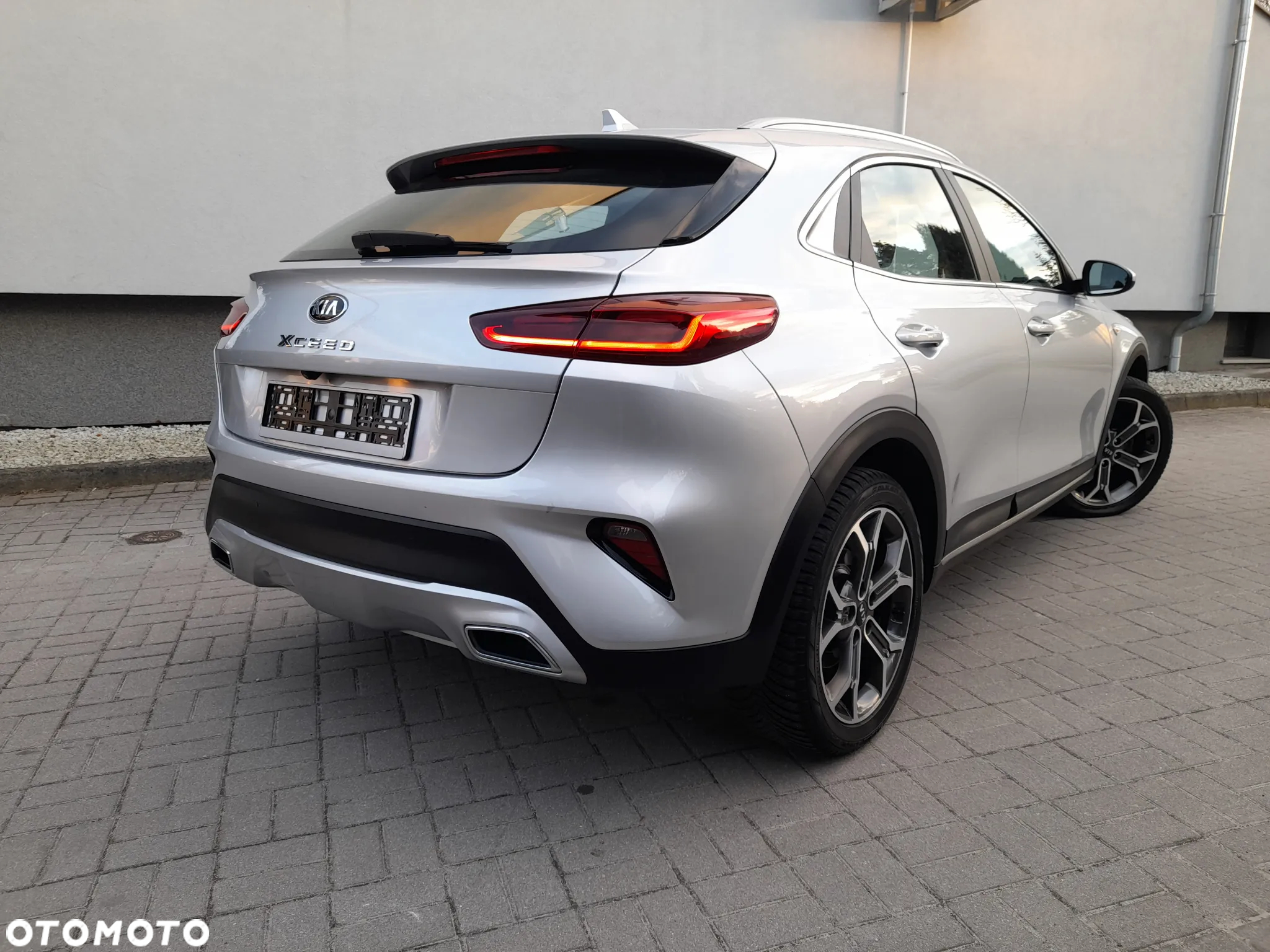Kia XCeed 1.6 CRDi Eco-Dynamics+(48V Mild-Hybrid) DCT7 VISION - 3