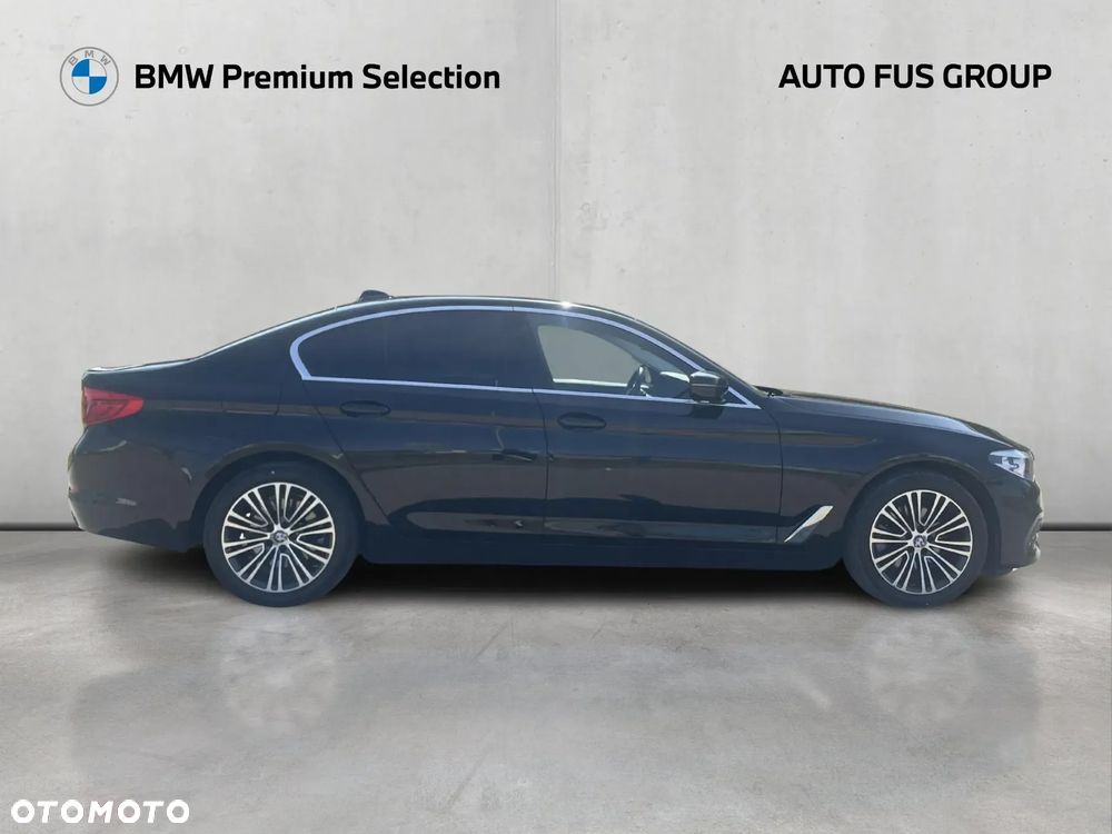 BMW Seria 5 520d xDrive Sport Line sport - 5