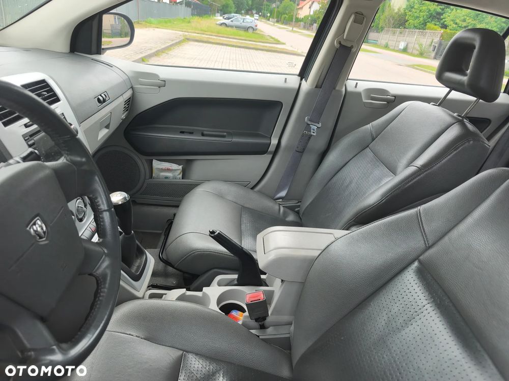Dodge Caliber 1.8 SE - 8