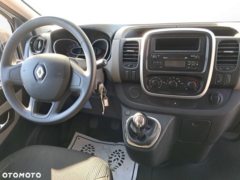 Renault Trafic Brygadowy 6 osób - 14