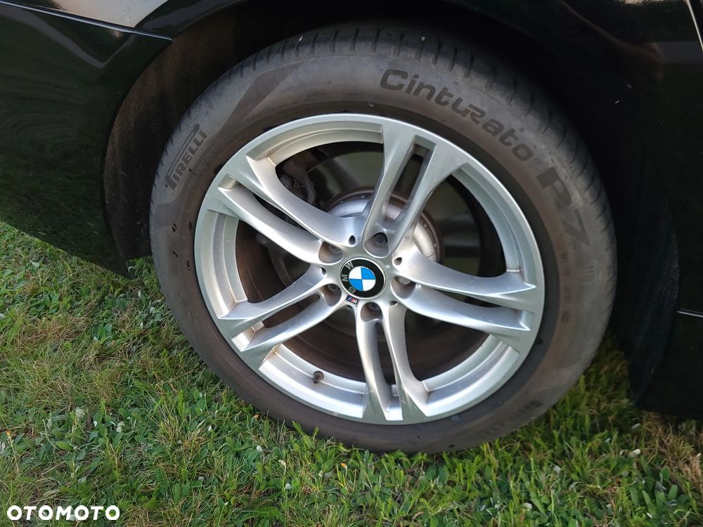 BMW Seria 5 525d xDrive - 33