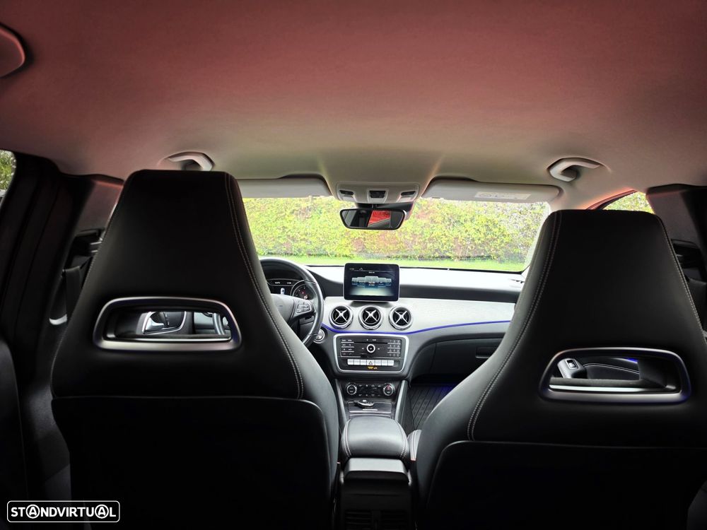 Mercedes-Benz GLA 200 Urban Aut. - 8
