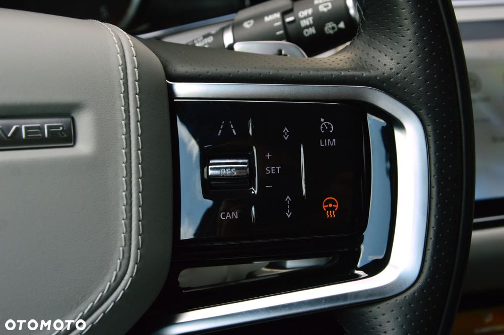 Land Rover Range Rover Evoque - 25