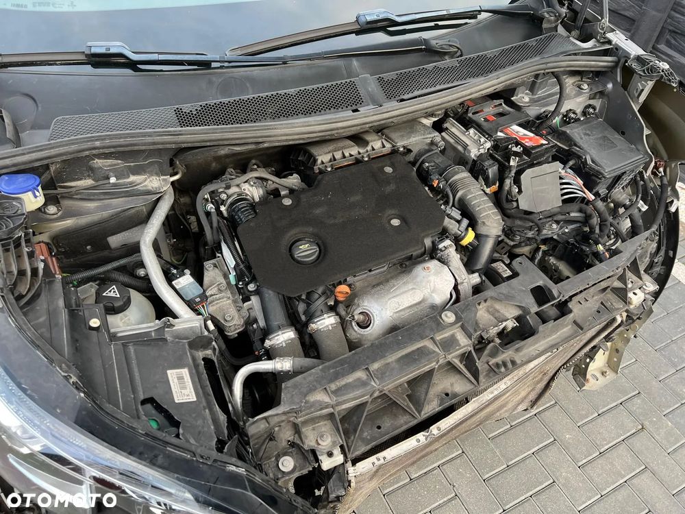 Peugeot 5008 BlueHDi 130 EAT8 Allure - 25