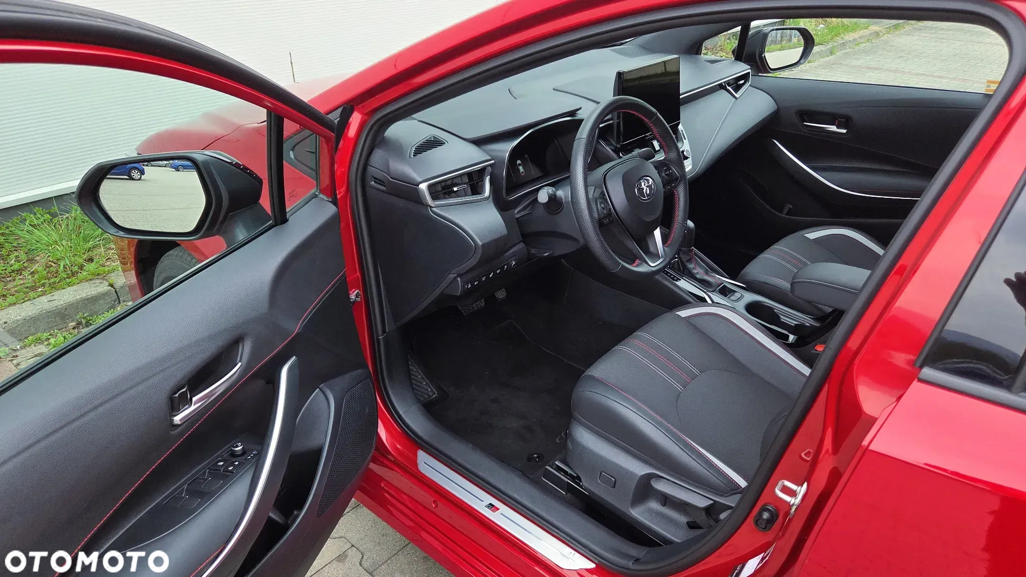 Toyota Corolla 1.8 Hybrid GR Sport - 13