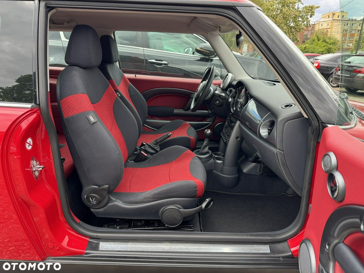MINI ONE - 11