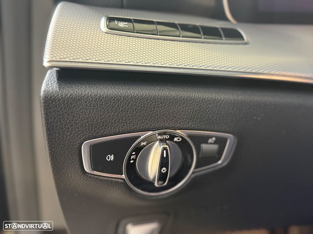 Mercedes-Benz E 300 d AMG Line - 16