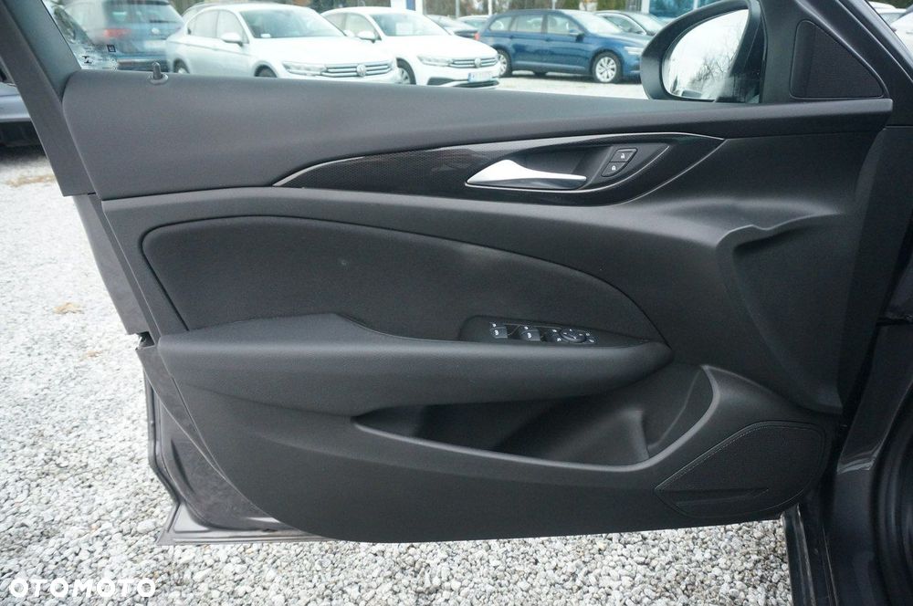 Opel Insignia 2.0 CDTI Business Elegance S&S - 18