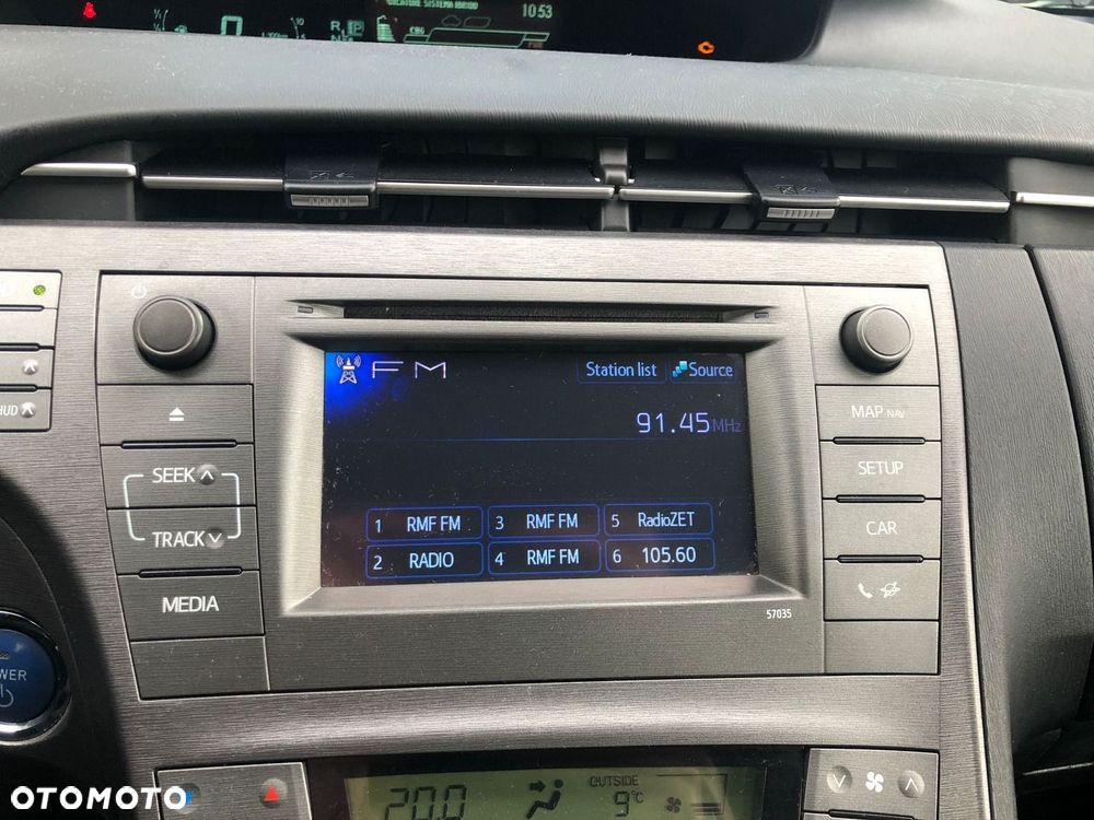 Toyota Prius 1.8 HSD Sol - 13