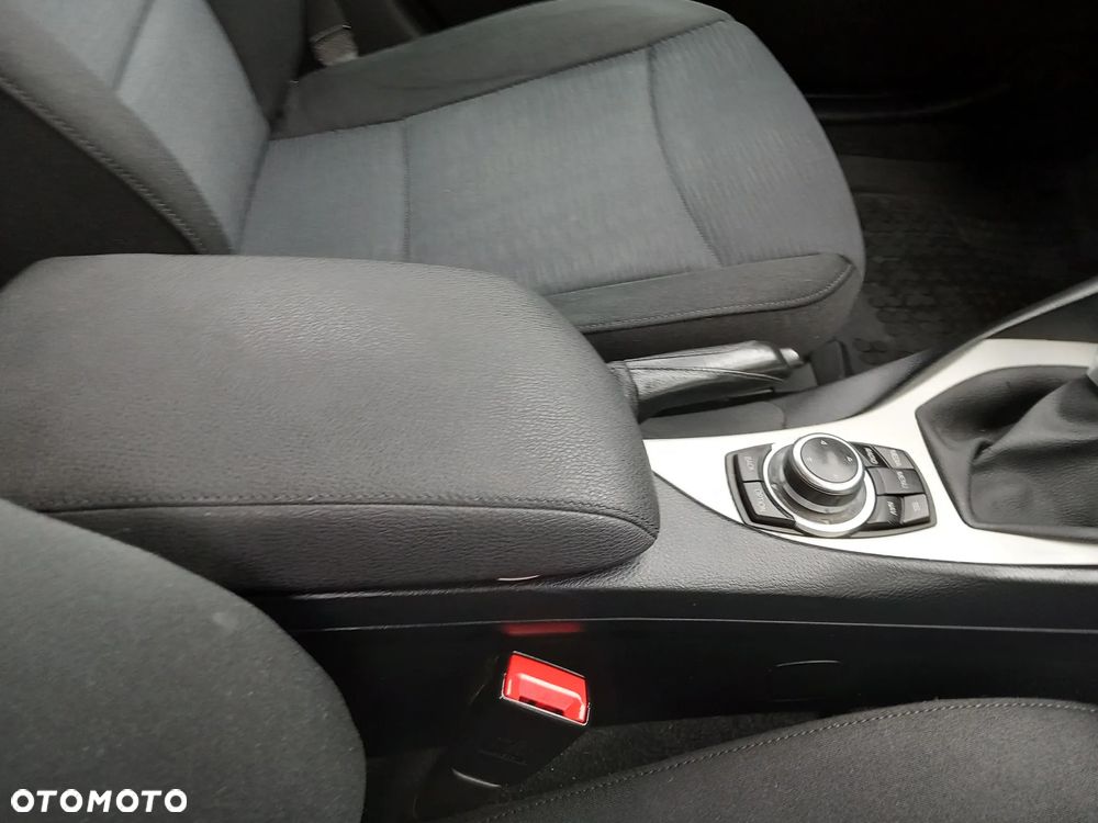 BMW X1 sDrive20i xLine - 14