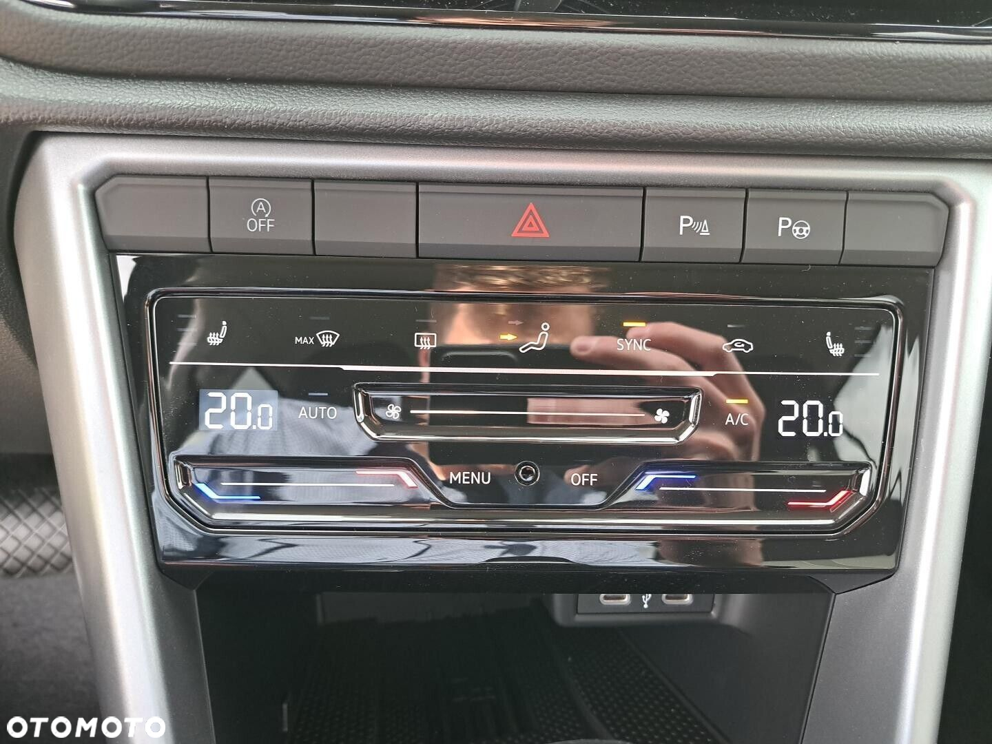 Volkswagen T-Roc - 28