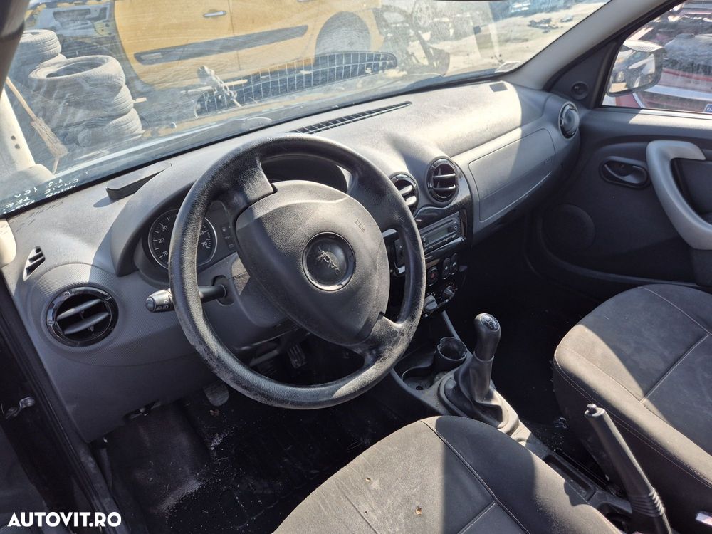Dezmembram  Dacia Sandero 2010 1.2 16v Manual D4F - 5