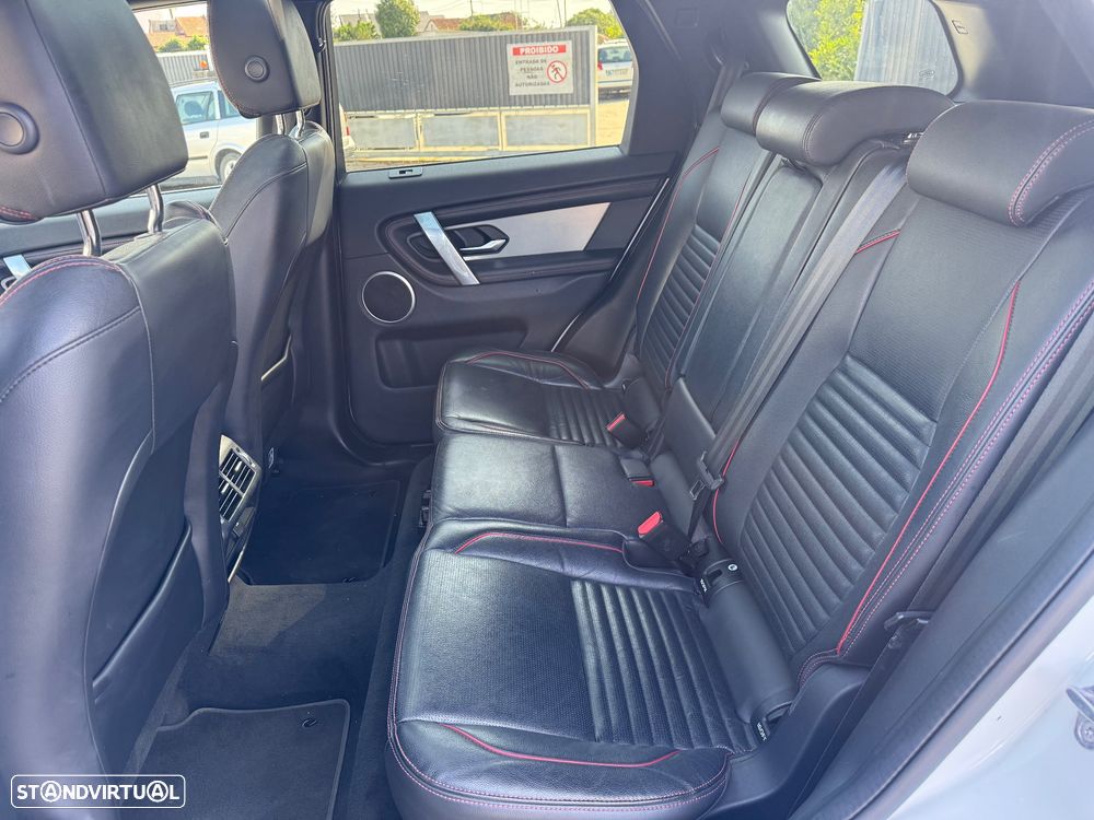 Land Rover Discovery Sport 1.5 I3 P300e AWD R-Dynamic - 14