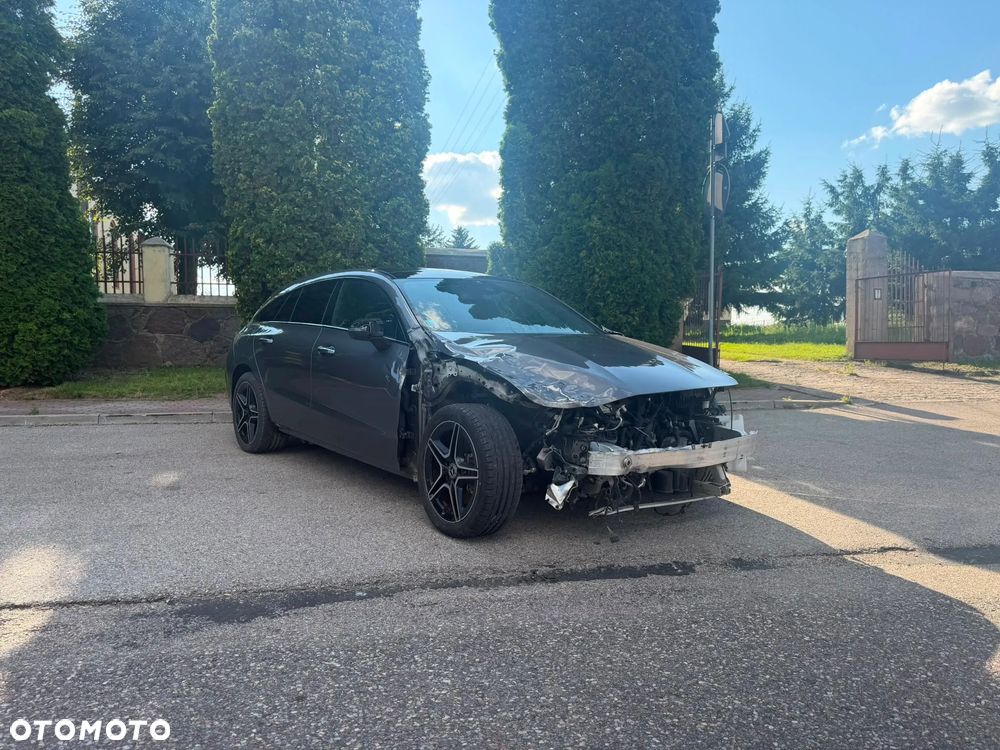 Mercedes-Benz CLA 250 e 8G-DCT AMG Line - 28