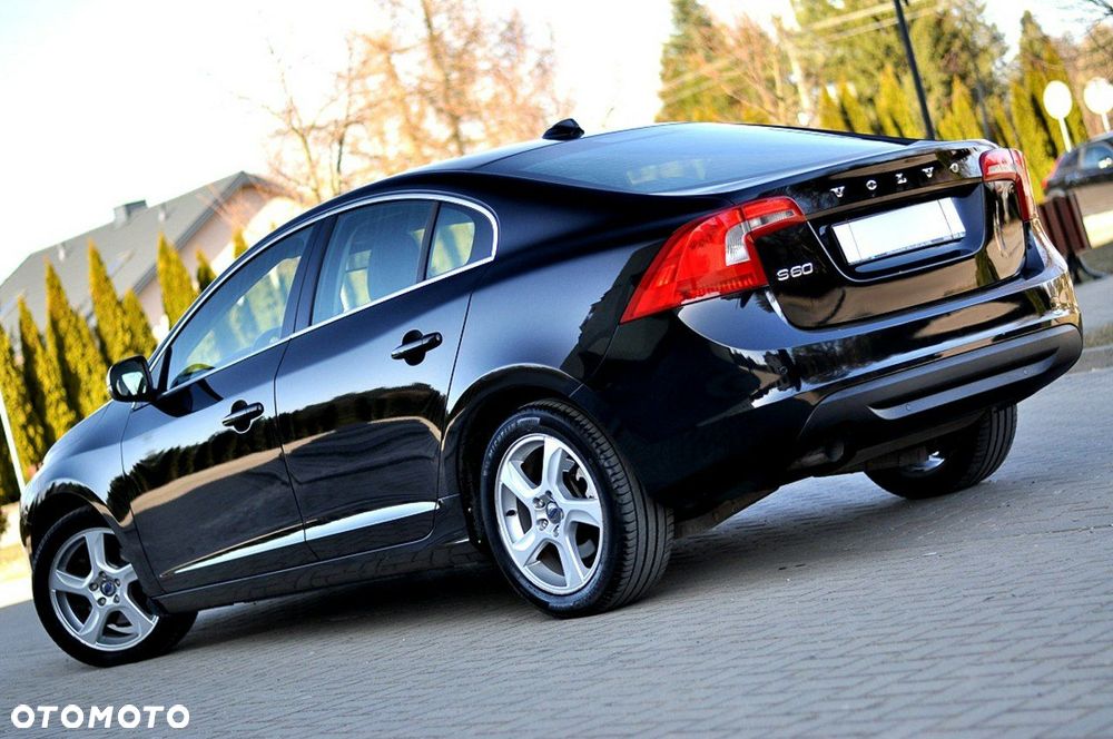 Volvo S60 D3 Geartronic Momentum - 5