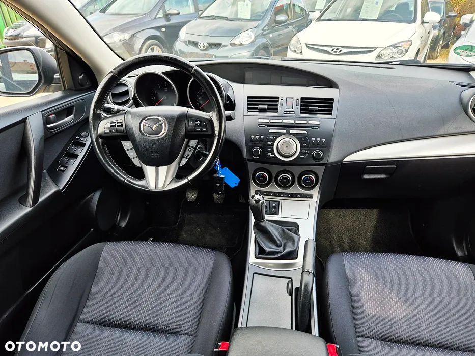 Mazda 3 2.0 Exclusive + - 37