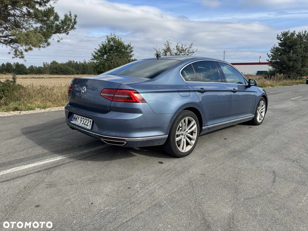 Volkswagen Passat 2.0 TDI Bi-Turbo BMT 4Mot Highline DSG - 4