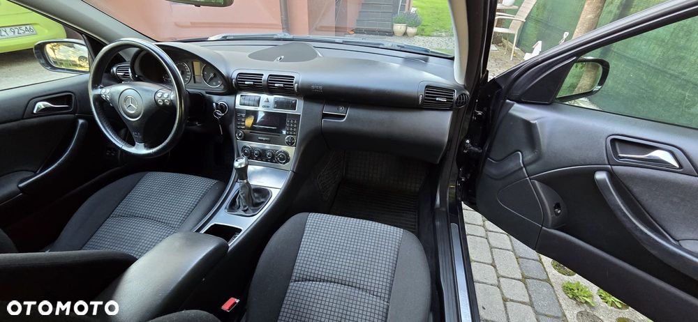 Mercedes-Benz Klasa C 200 CDI Classic - 12