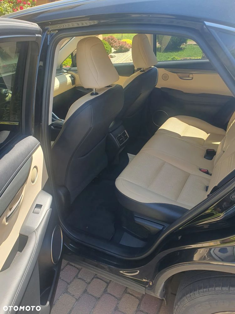 Lexus NX 300h Elegance AWD - 11