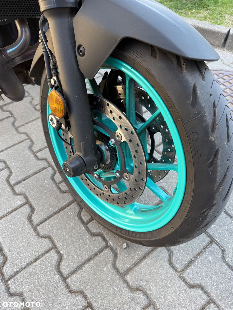 Yamaha MT - 6