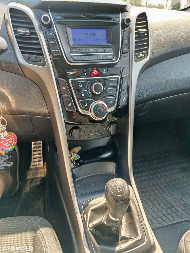 Hyundai i30 1.6 CRDi blue Classic - 10