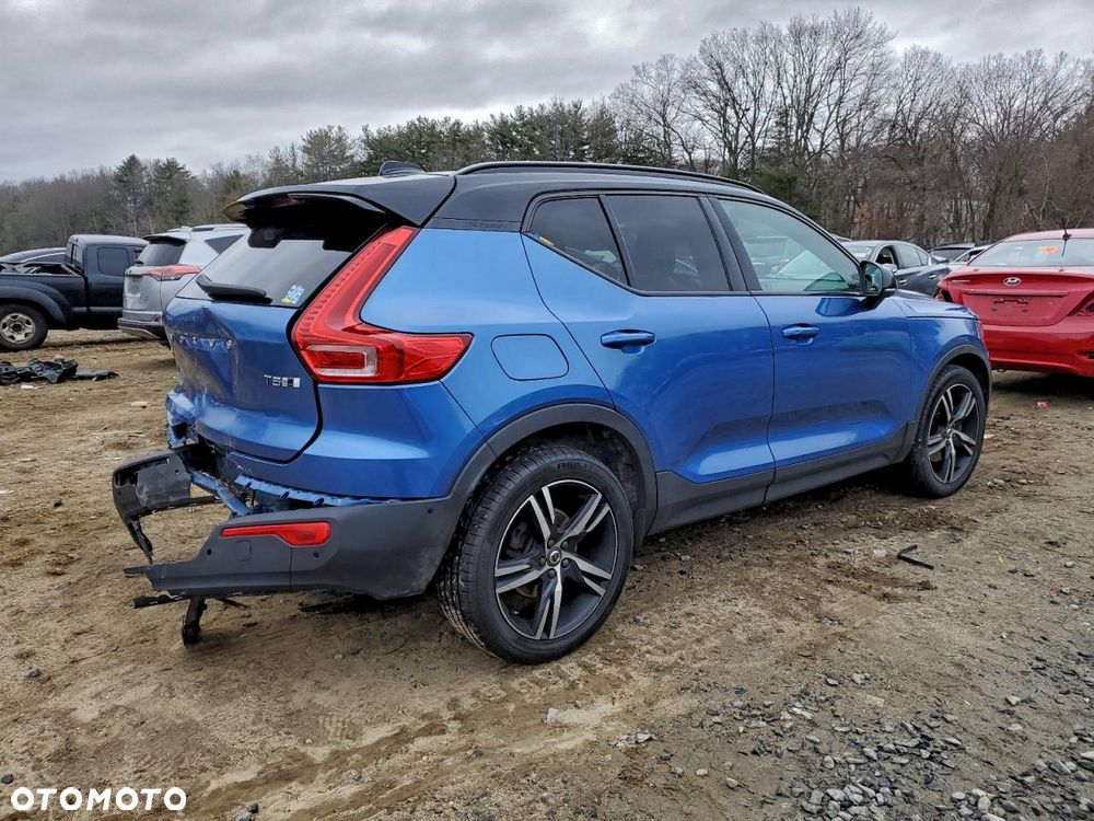 Volvo XC 40 - 4