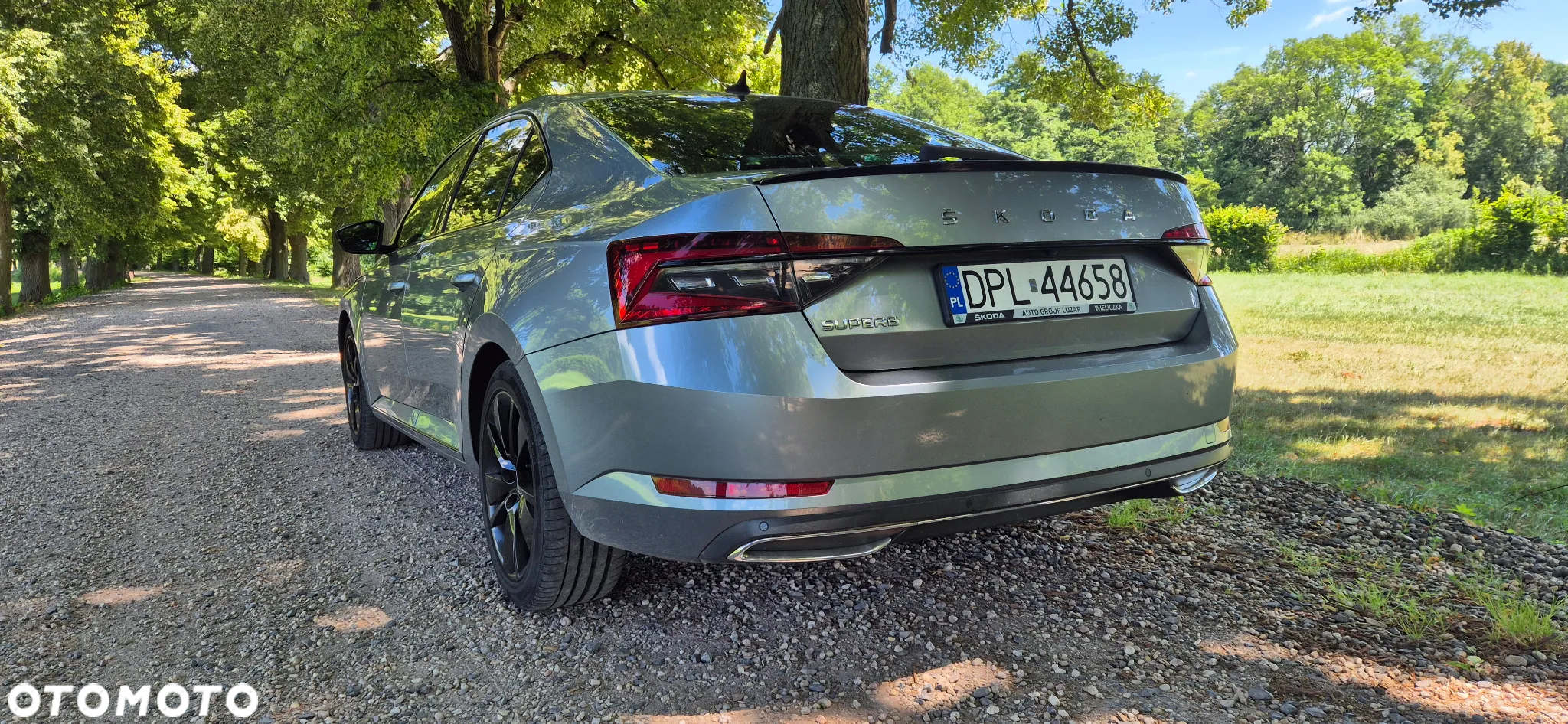 Skoda Superb 2.0 TDI Sportline DSG - 9
