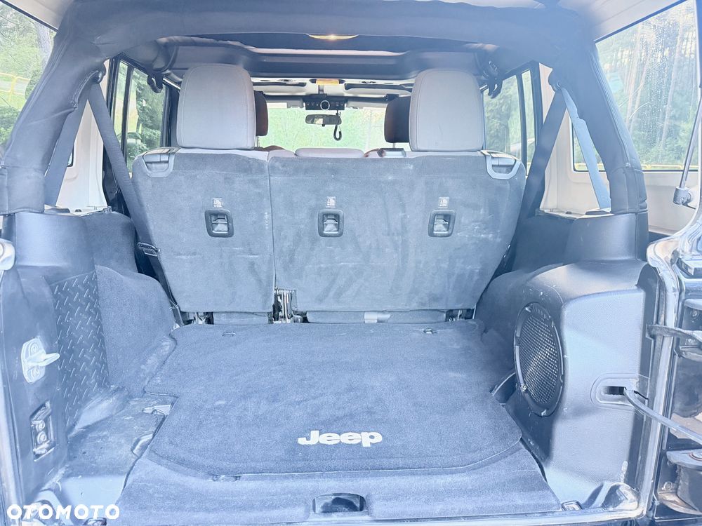 Jeep Wrangler 3.6 Unlim Rubicon - 18