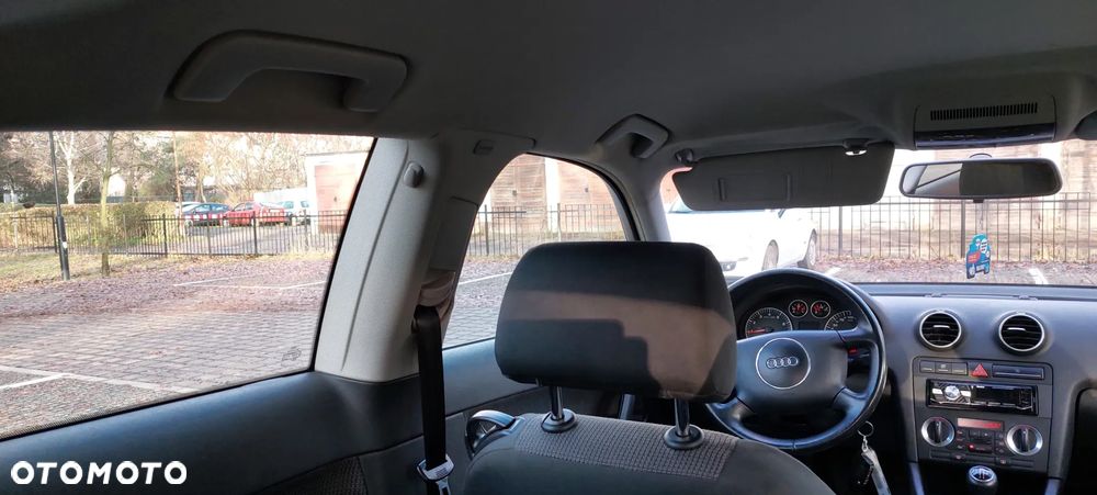 Audi A3 3-drzwiowe 1.6 Ambiente - 15