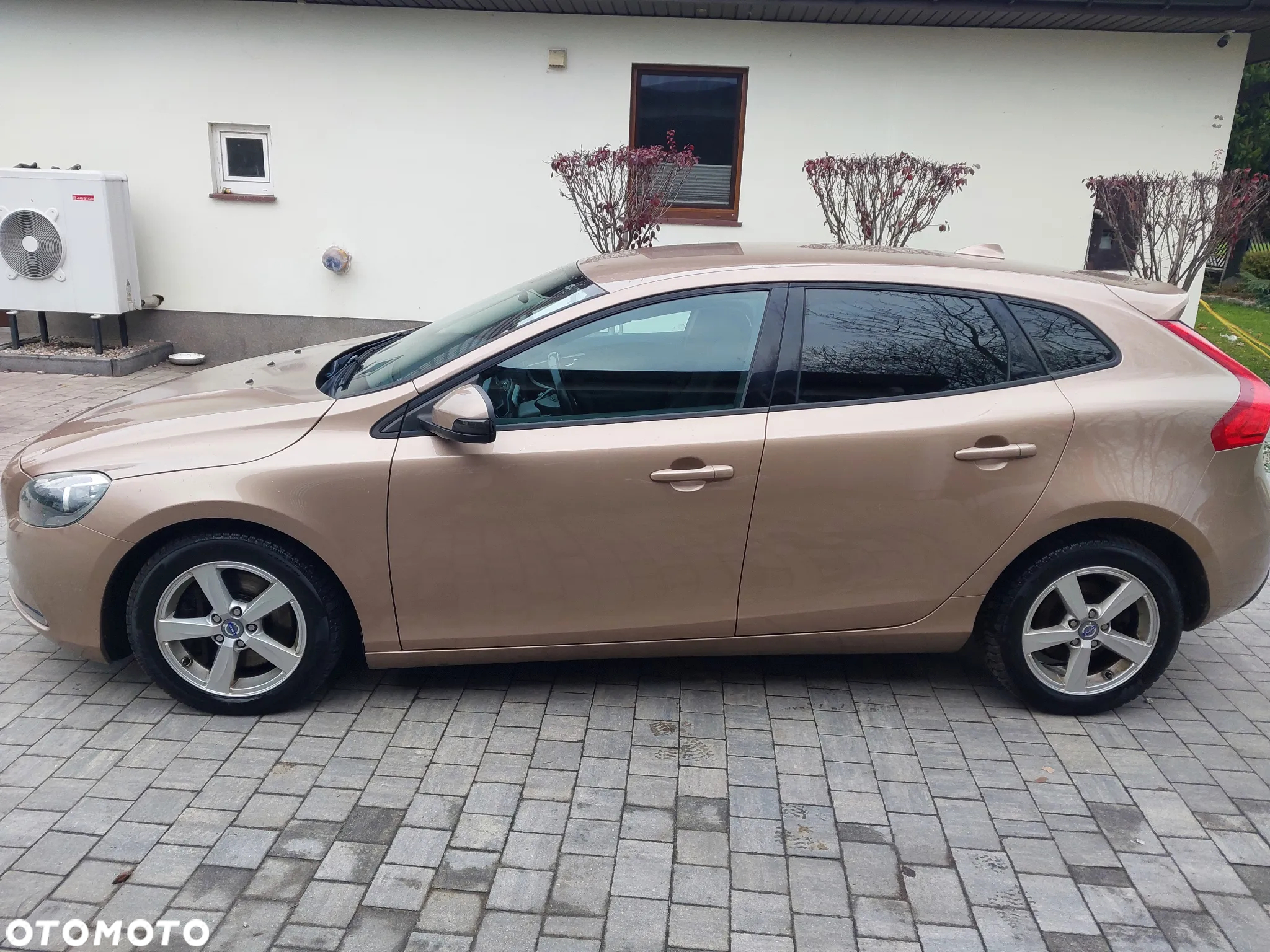 Volvo V40 D3 Geartronic - 13