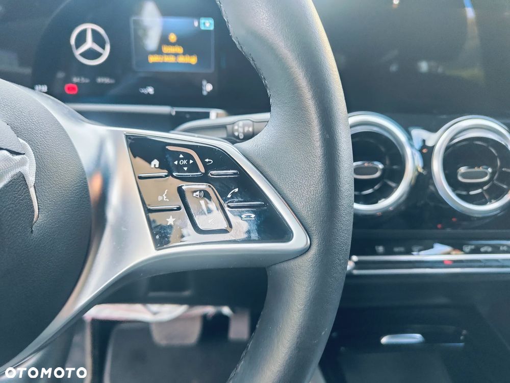 Mercedes-Benz GLA - 19