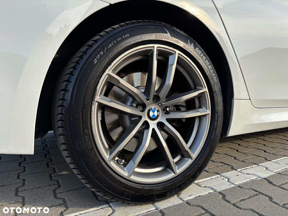 BMW Seria 5 518d M Sport - 9