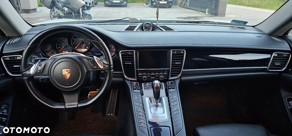 Porsche Panamera 4 - 7