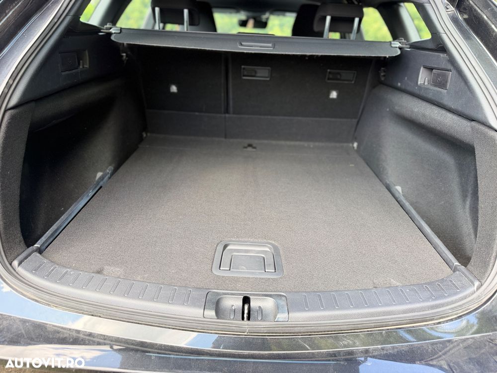 Toyota Corolla 1.8 HSD Business - 13